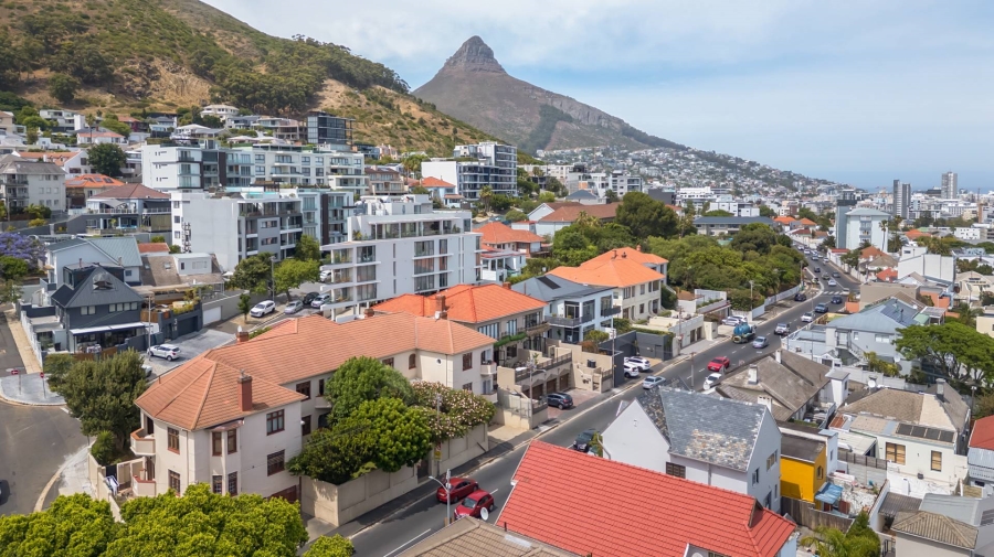 3 Bedroom Property for Sale in Sea Point Western Cape